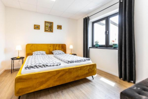 Stylish Apartment With Free Parking